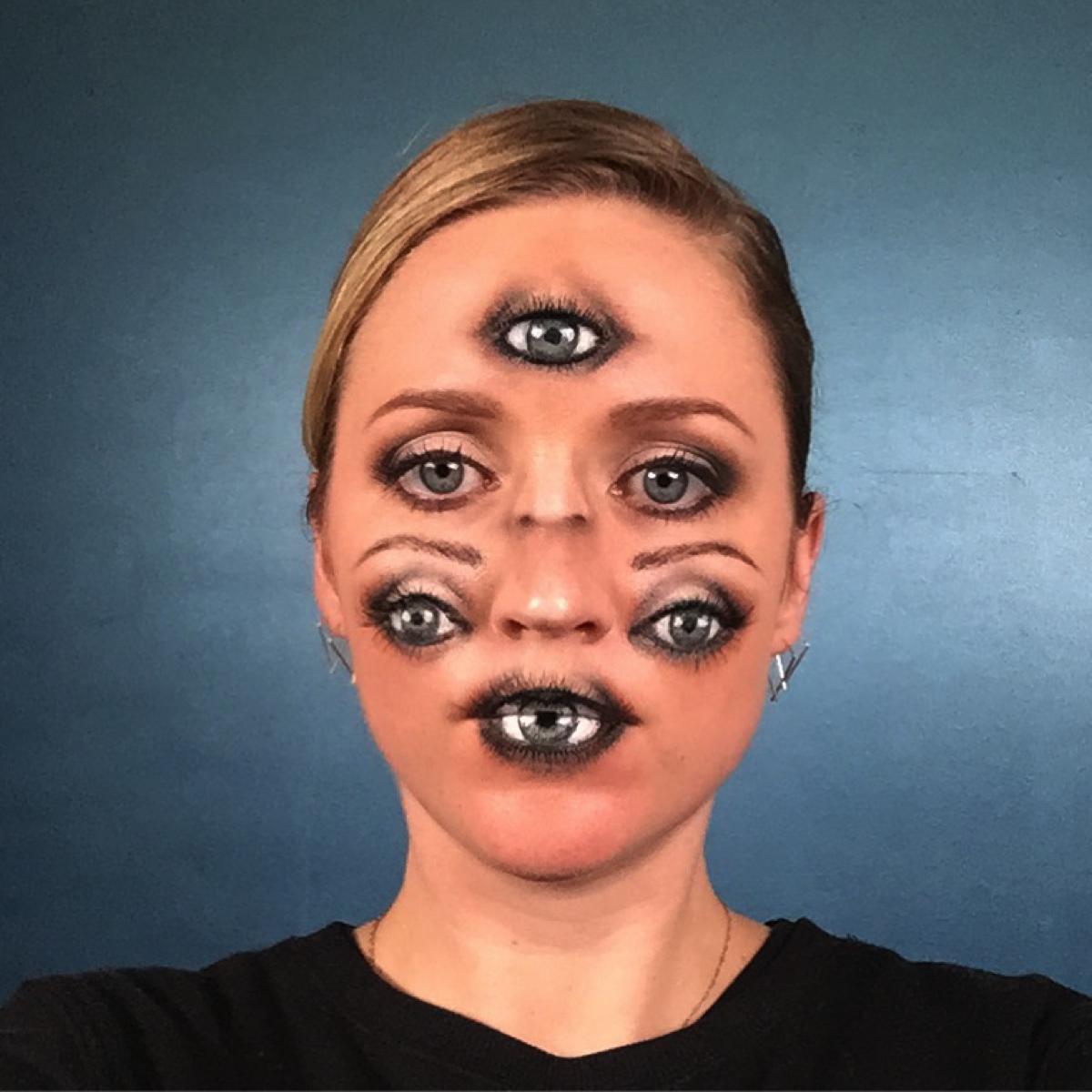“Sexy” Eyes Halloween Makeup