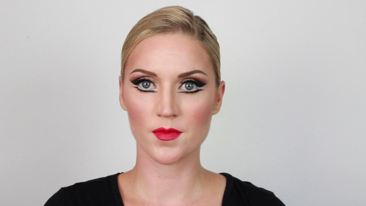 How to Contour for the Stage